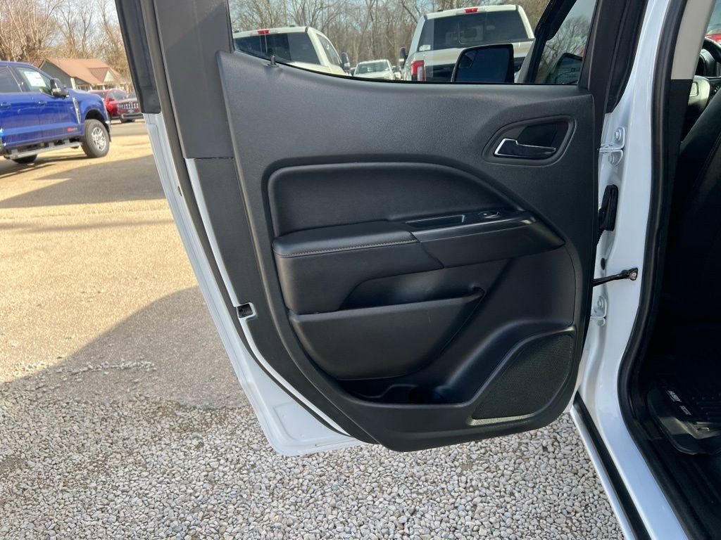 Used 2022 GMC Canyon AT4 image 15