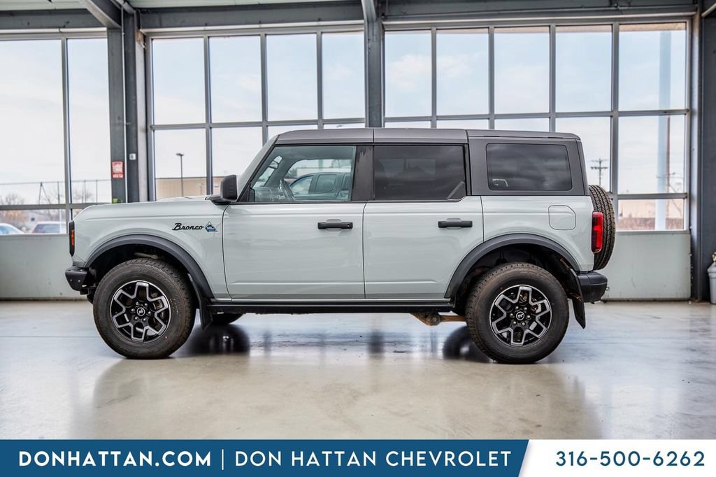 Used 2022 Ford Bronco Black Diamond AWD/4WD image 2