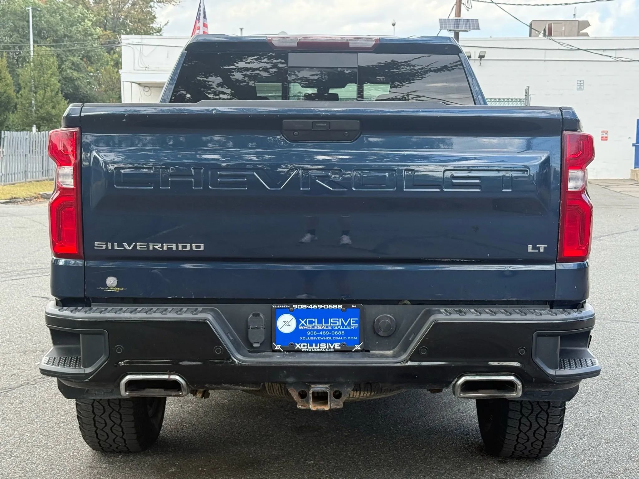 Used 2020 Chevrolet Silverado 1500 LT Trail Boss image 3