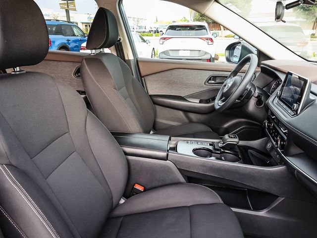 Used 2023 Nissan Rogue S image 18