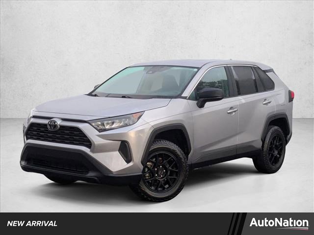 Used 2022 Toyota RAV4 LE image 1