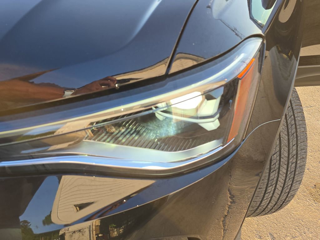 Used 2025 Volkswagen Taos SE AWD/4WD image 52