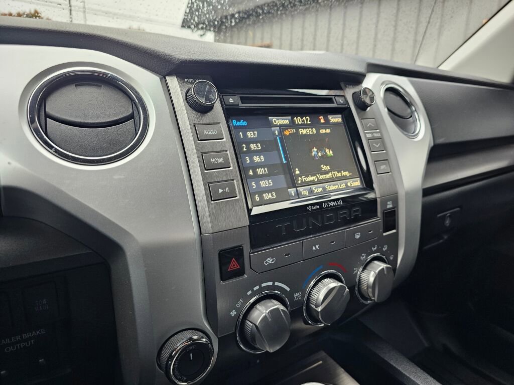 Used 2018 Toyota Tundra SR5 image 32