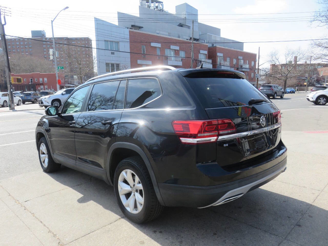 Used 2018 Volkswagen Atlas SE image 4