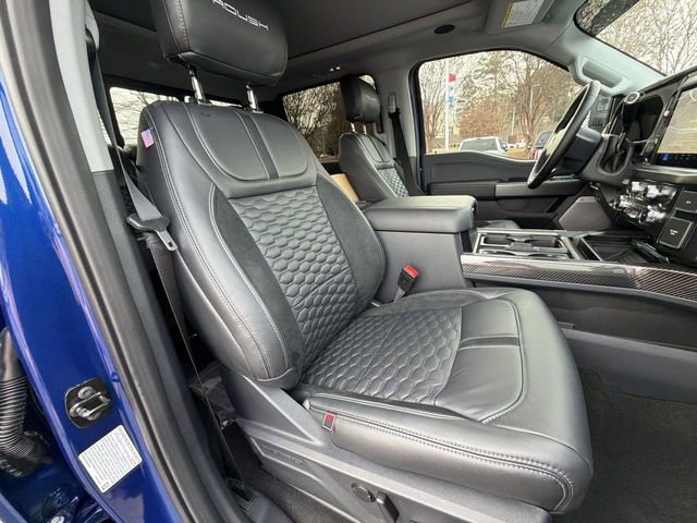 New 2026 Ford F250 Lariat w/ Black Appearance Package image 27