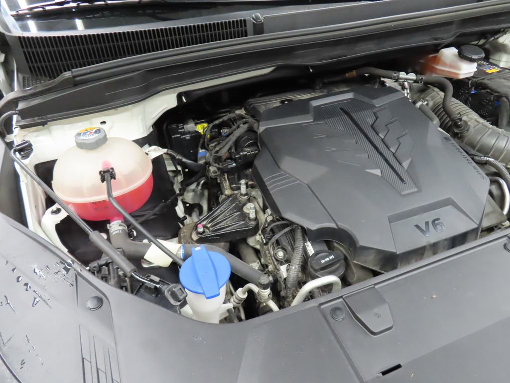 Used 2022 Kia Carnival LX FWD image 24