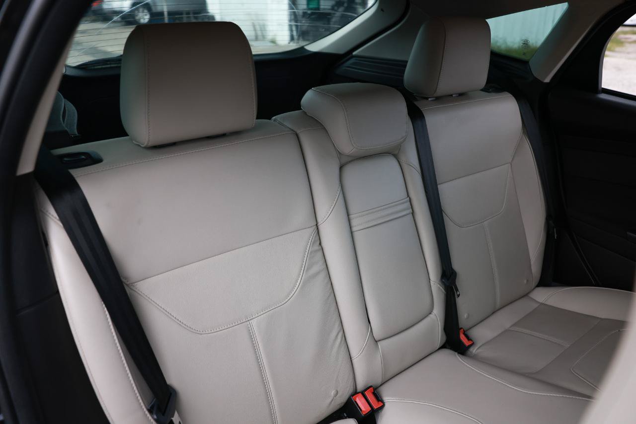 Used 2016 Ford Focus Titanium FWD image 14