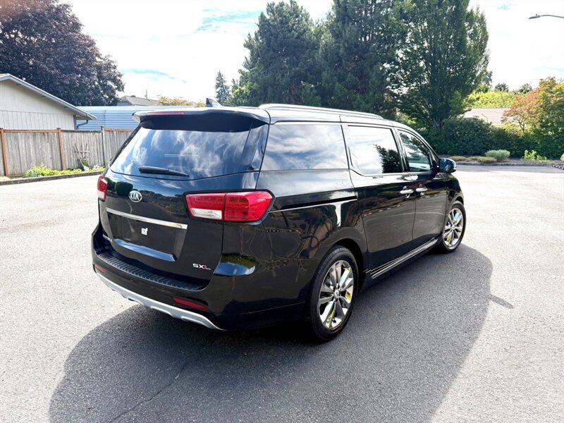 Used 2016 Kia Sedona SX Limited FWD image 4