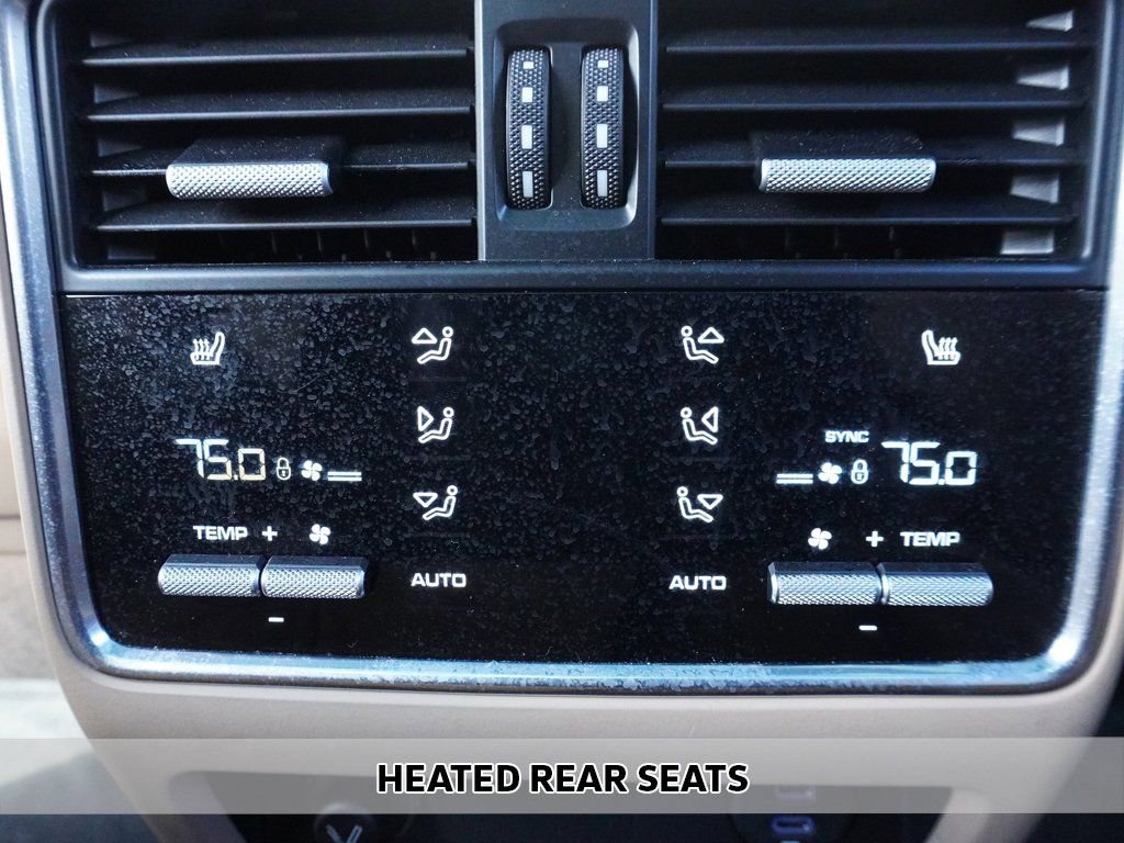 Used 2020 Porsche Cayenne Turbo image 10