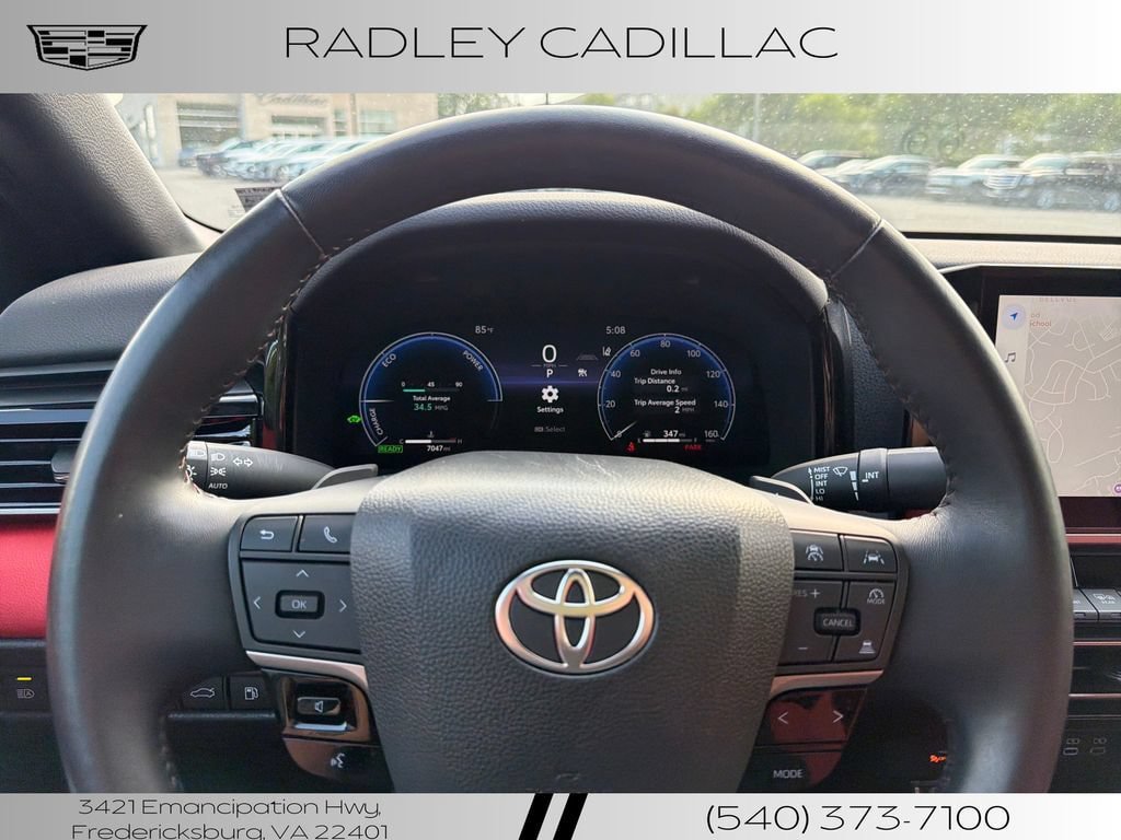 Used 2025 Toyota Camry XSE FWD image 4