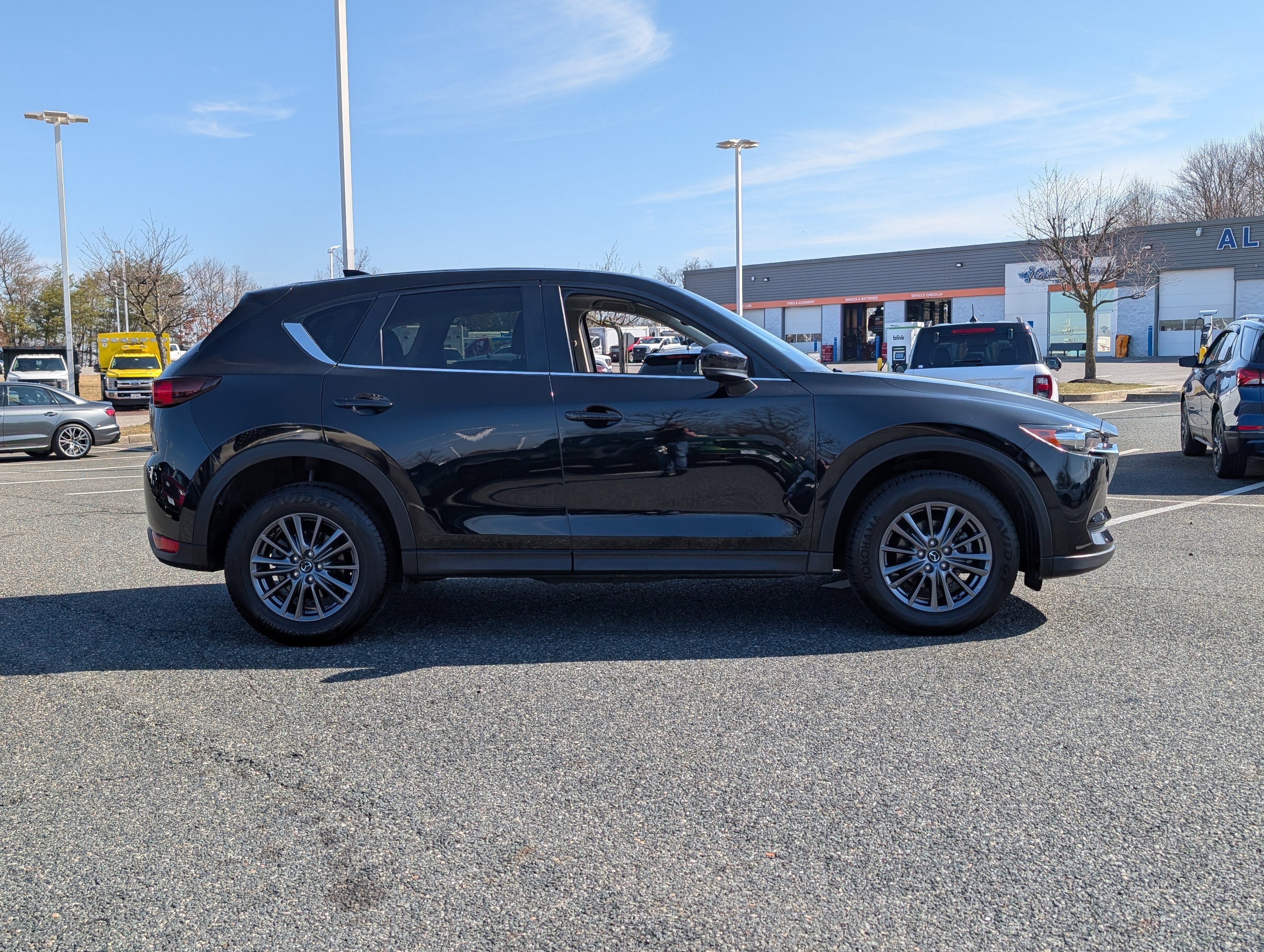 Used 2021 MAZDA CX-5 Touring w/ Touring Preferred SV Package image 2