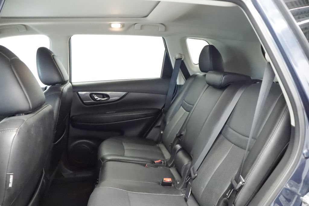 Used 2015 Nissan Rogue SL w/ SL Premium Package AWD/4WD image 22
