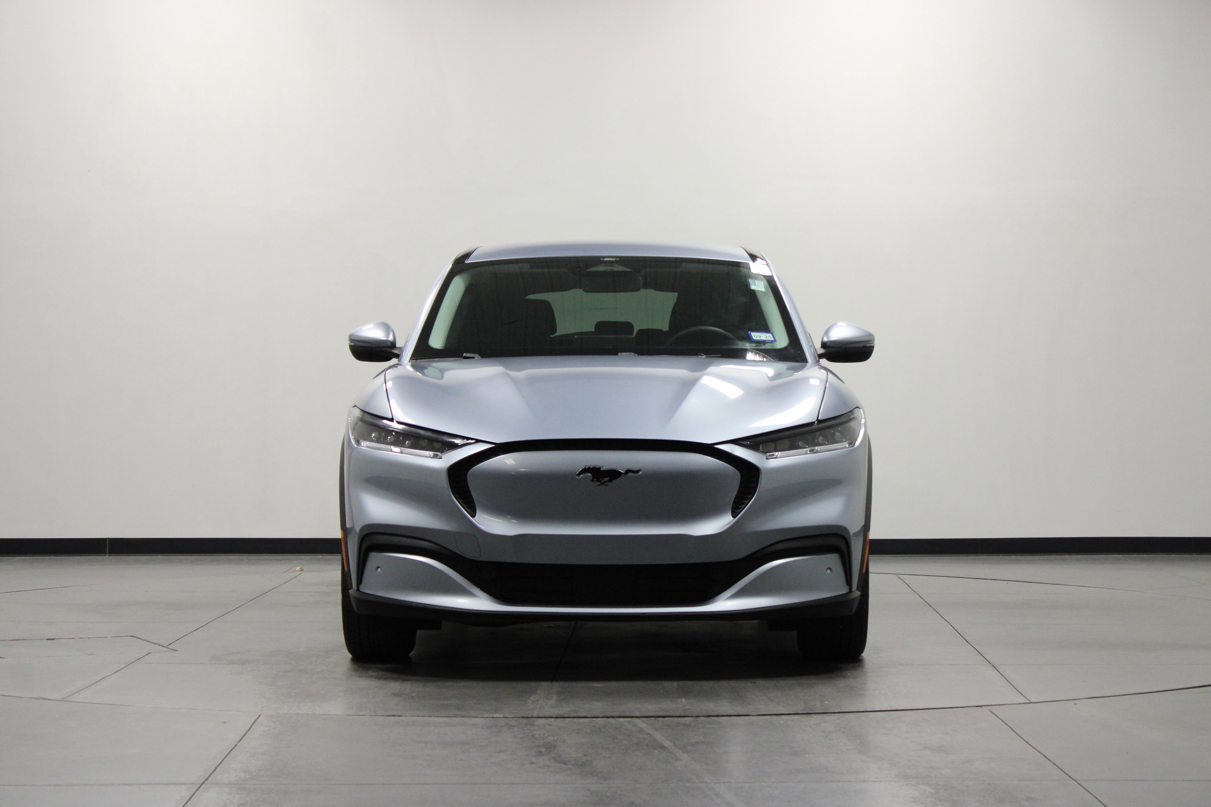 Used 2022 Ford Mustang Mach-E Select image 9