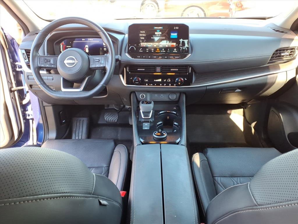 Used 2023 Nissan Rogue Platinum image 7