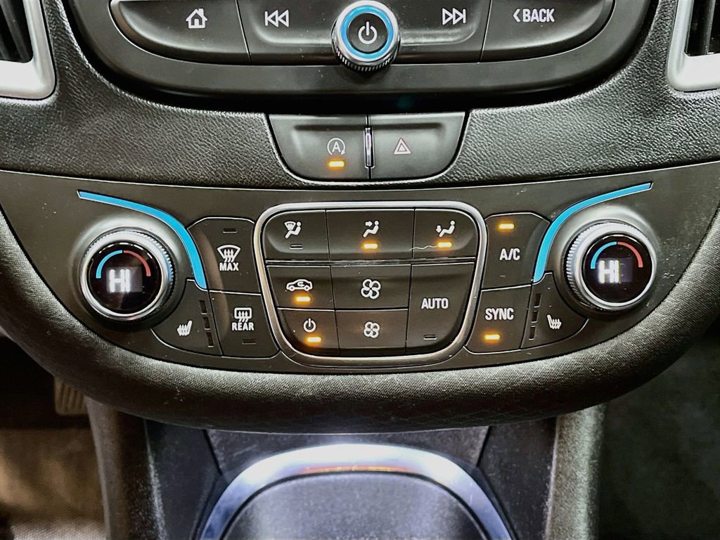 Used 2023 Chevrolet Malibu LT FWD image 16