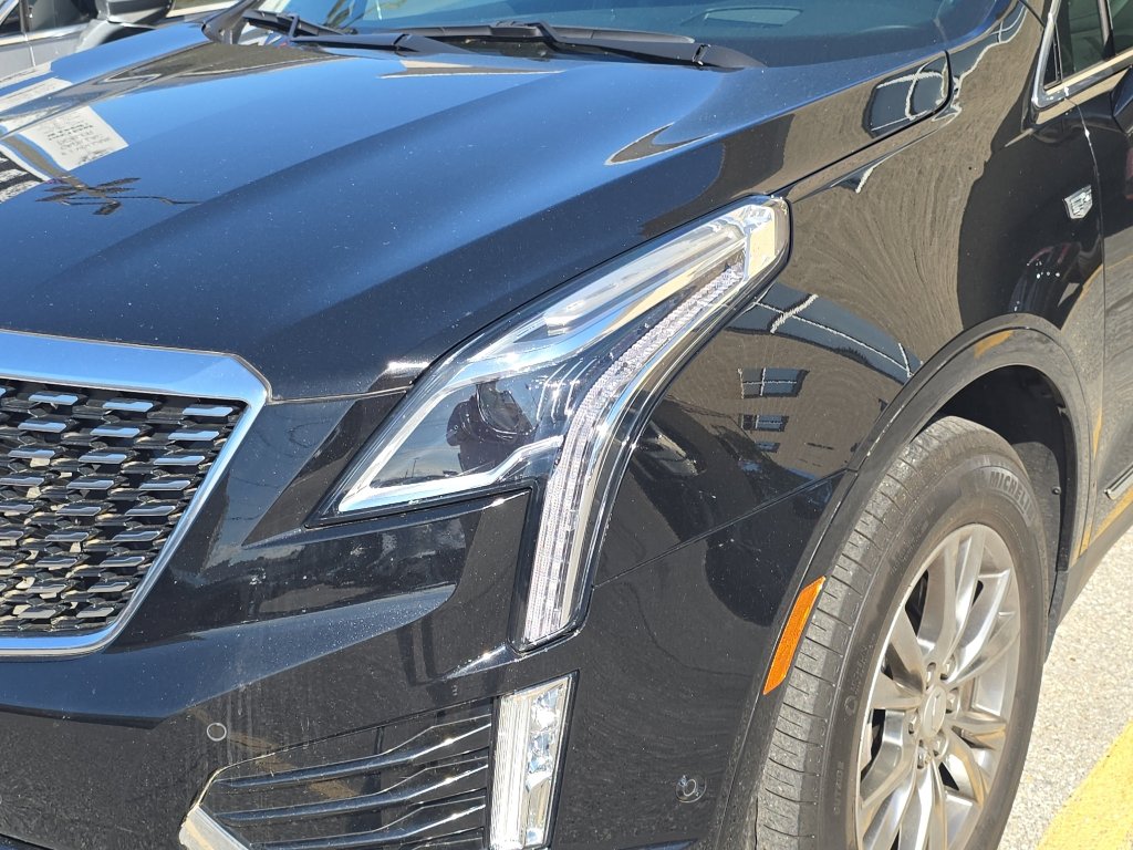 Used 2023 Cadillac XT5 Premium Luxury w/ Technology Package AWD/4WD image 7