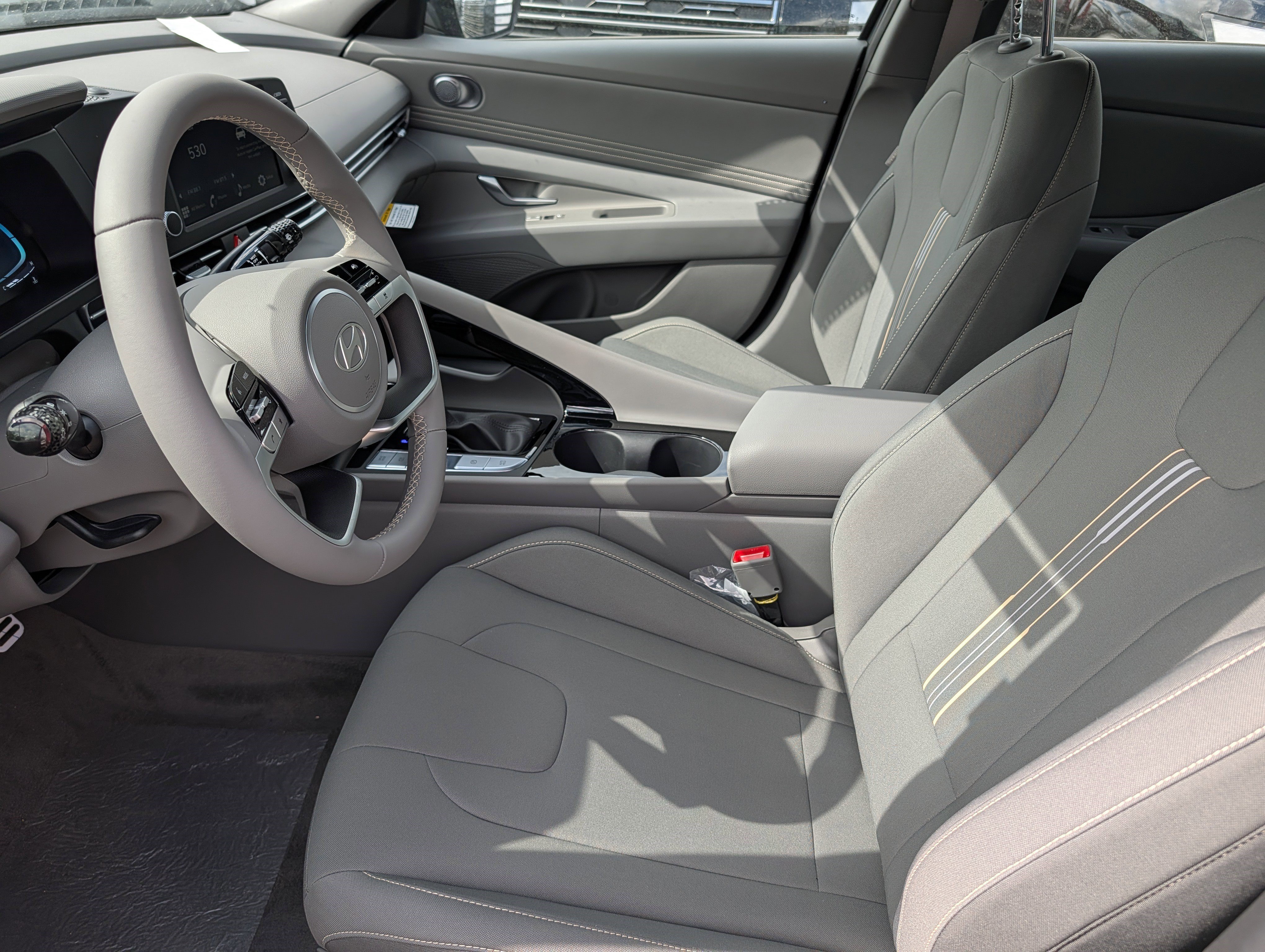 New 2026 Hyundai Elantra SEL Sport FWD image 6