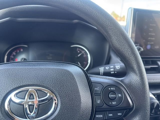 Used 2025 Toyota RAV4 LE image 12