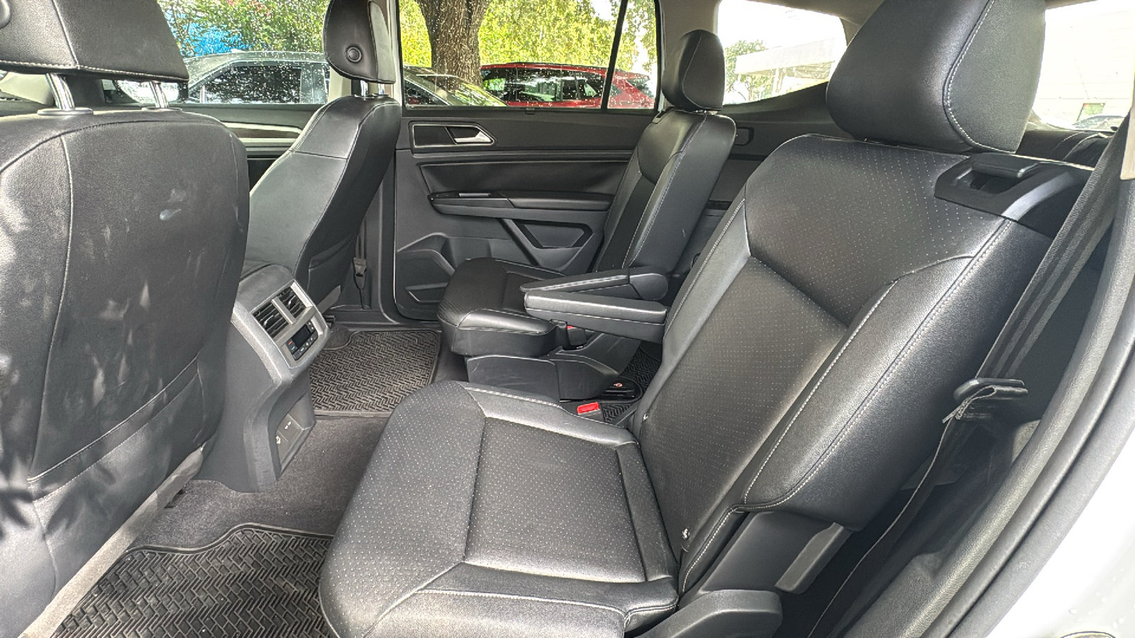 Used 2019 Volkswagen Atlas SEL FWD image 16
