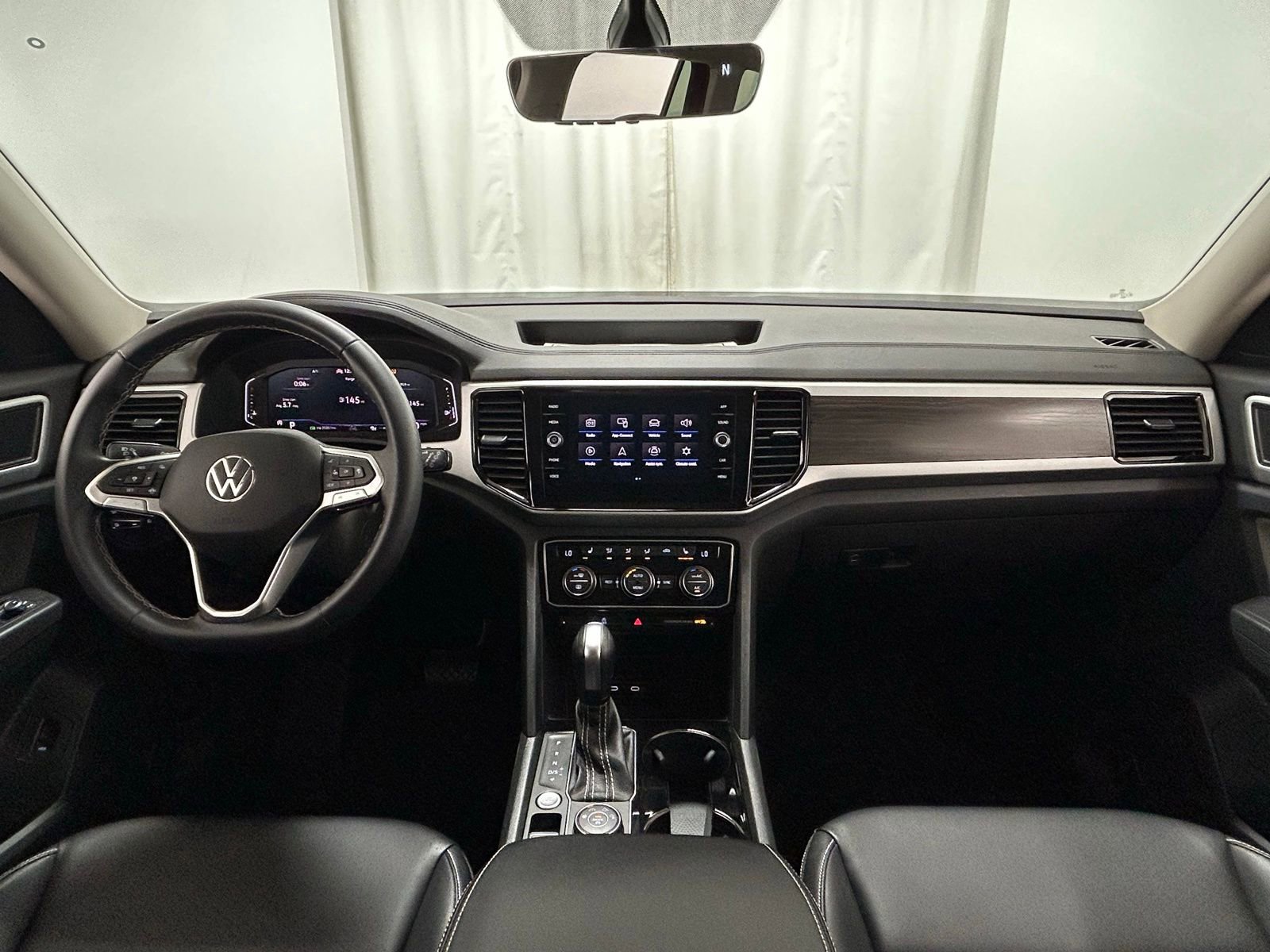 Used 2023 Volkswagen Atlas SE image 8