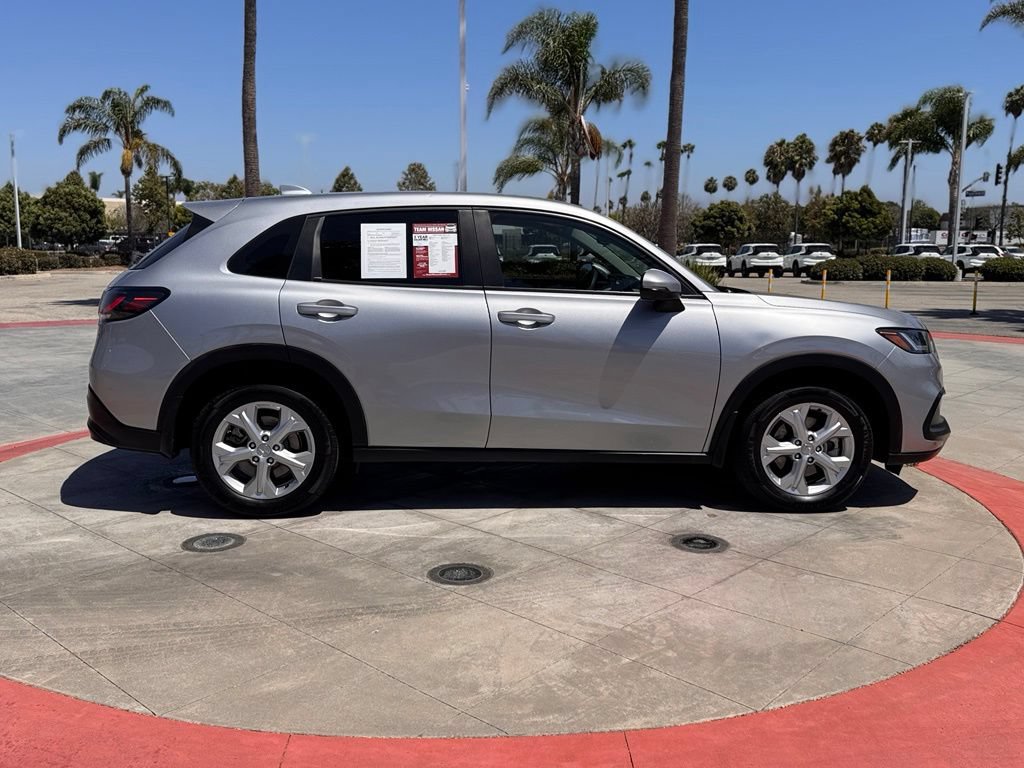 Used 2023 Honda HR-V LX image 9