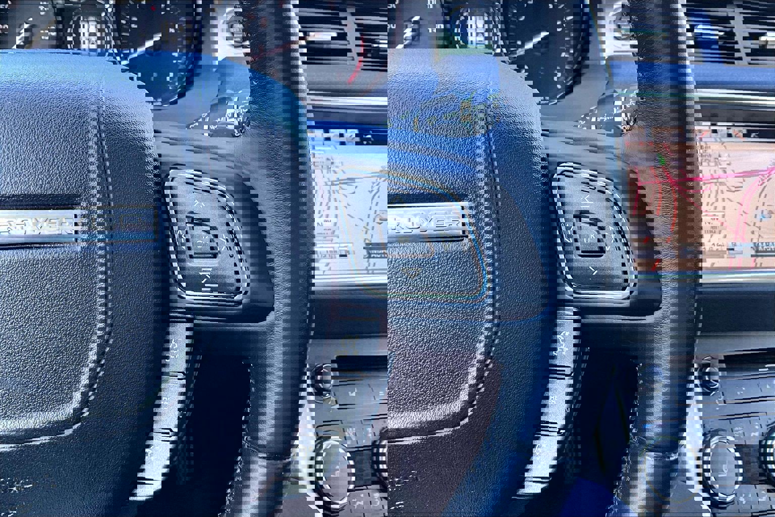 Used 2016 Land Rover Range Rover Evoque HSE image 24