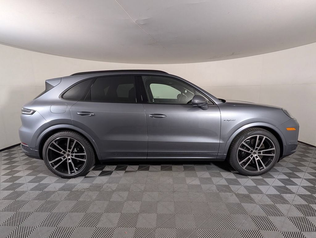 New 2026 Porsche Cayenne Turbo AWD/4WD image 8
