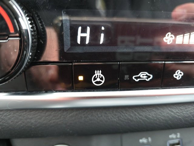 Used 2022 Nissan Rogue S image 8