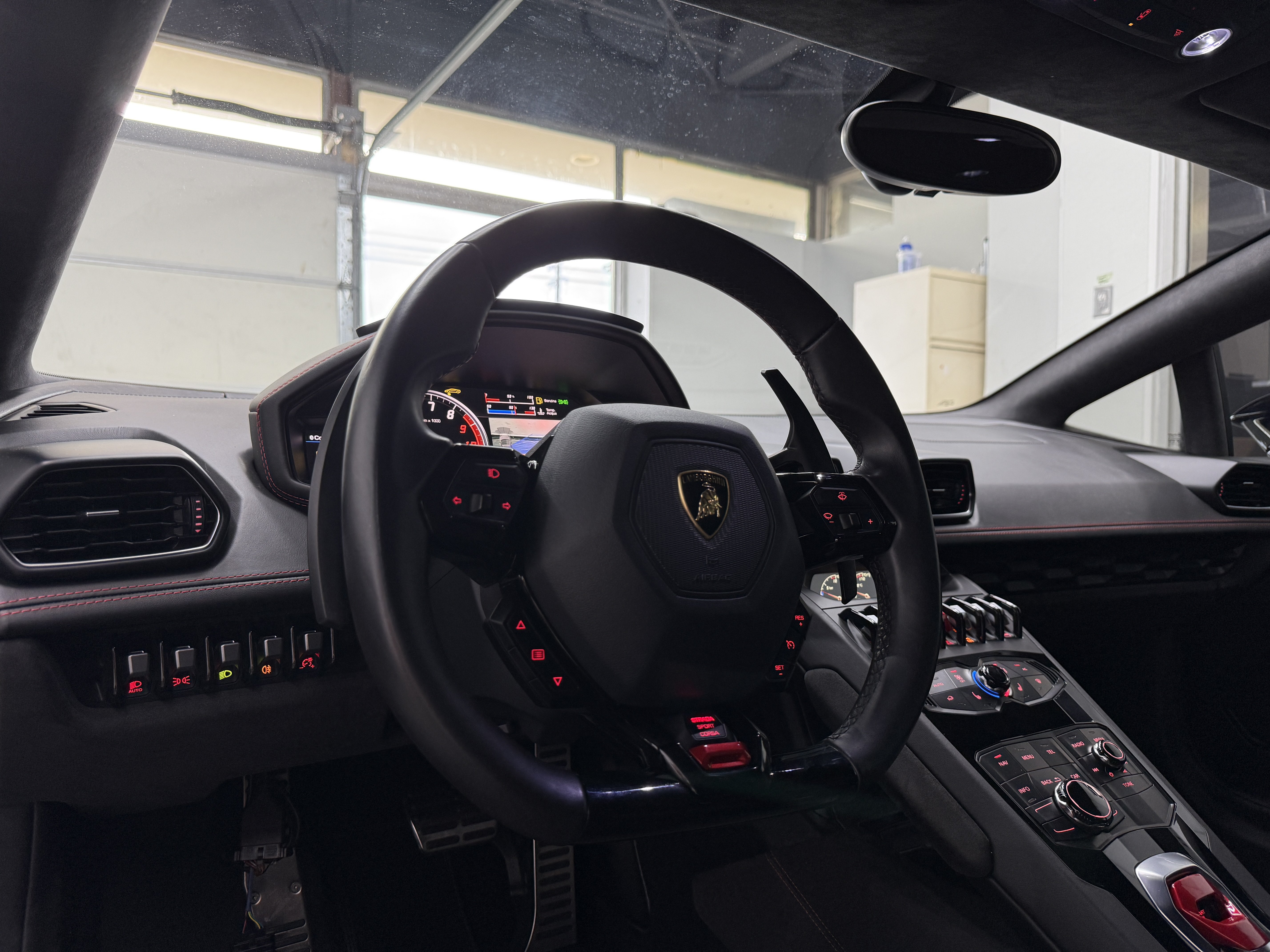 Used 2017 Lamborghini Huracan LP 610-4 AWD/4WD image 14