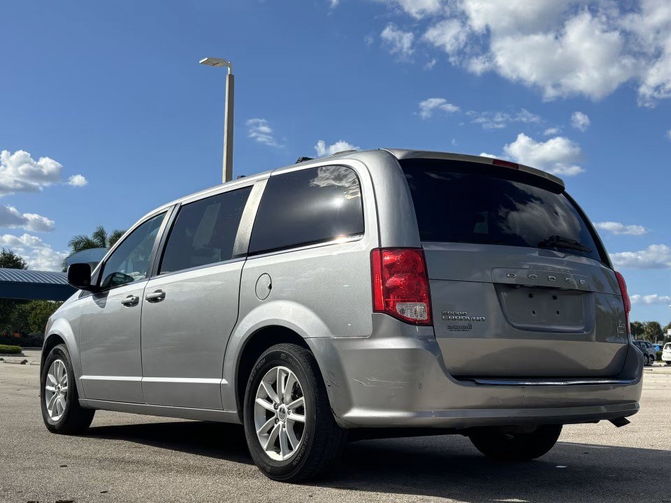 Used 2019 Dodge Grand Caravan SXT FWD image 6