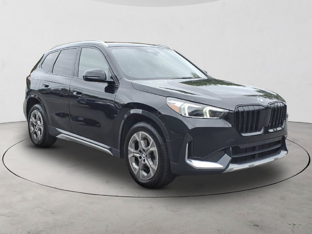 Used 2023 BMW X1 xDrive28i w/ Convenience Package AWD/4WD image 3