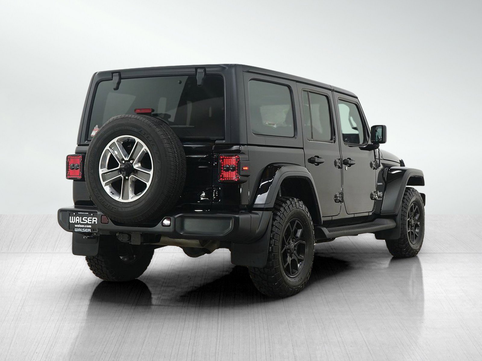 Used 2023 Jeep Wrangler Sahara w/ Cold Weather Group image 5