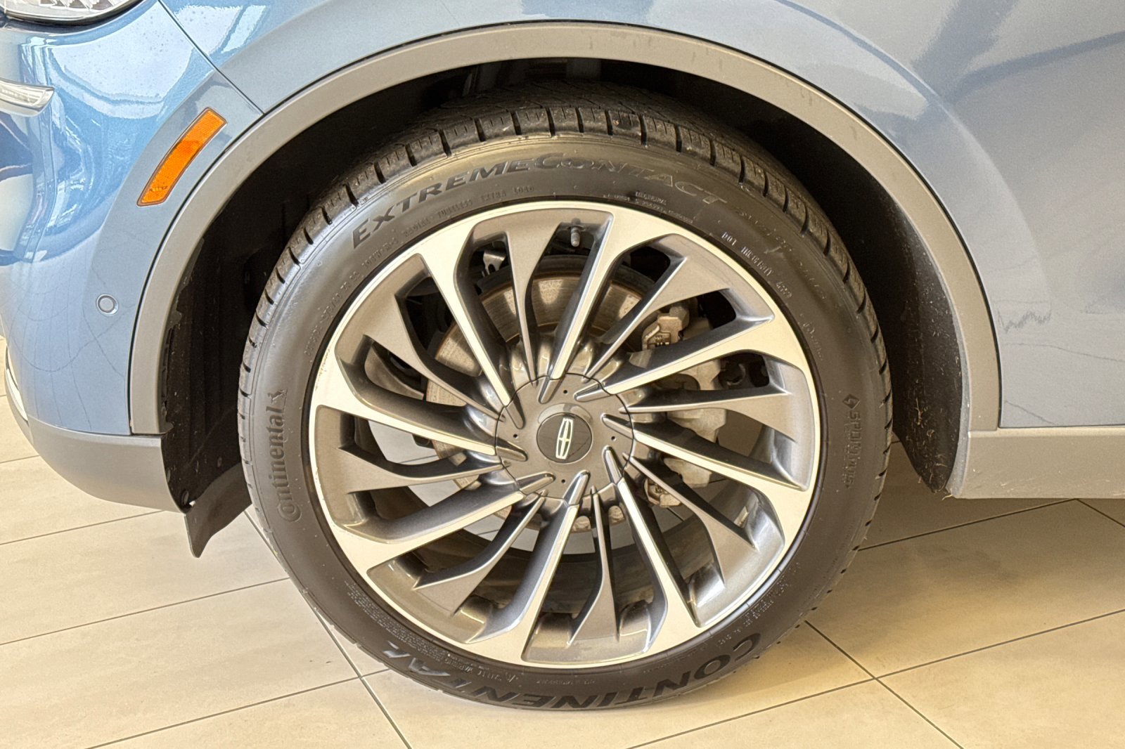 Used 2020 Lincoln Aviator Reserve w/ Equipment Group 202A image 28