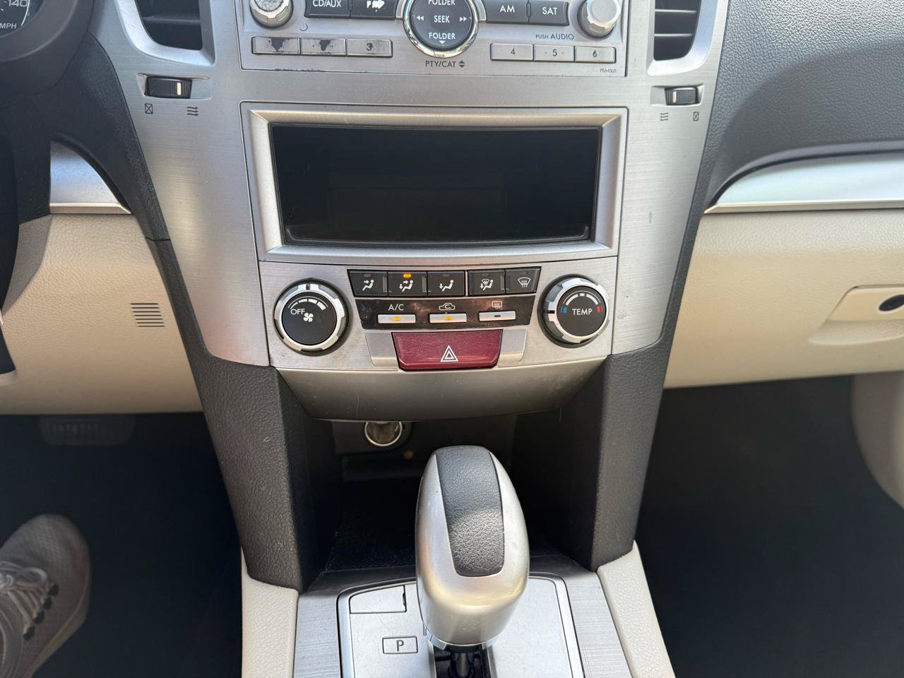Used 2010 Subaru Outback 2.5i AWD/4WD image 15