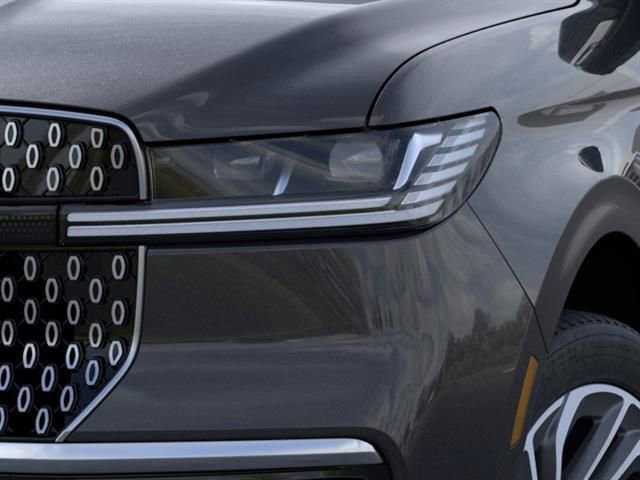 New 2026 Lincoln Navigator Reserve AWD/4WD image 18