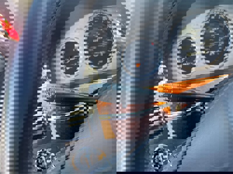 Used 2011 Mercedes-Benz GLK 350 4MATIC image 79