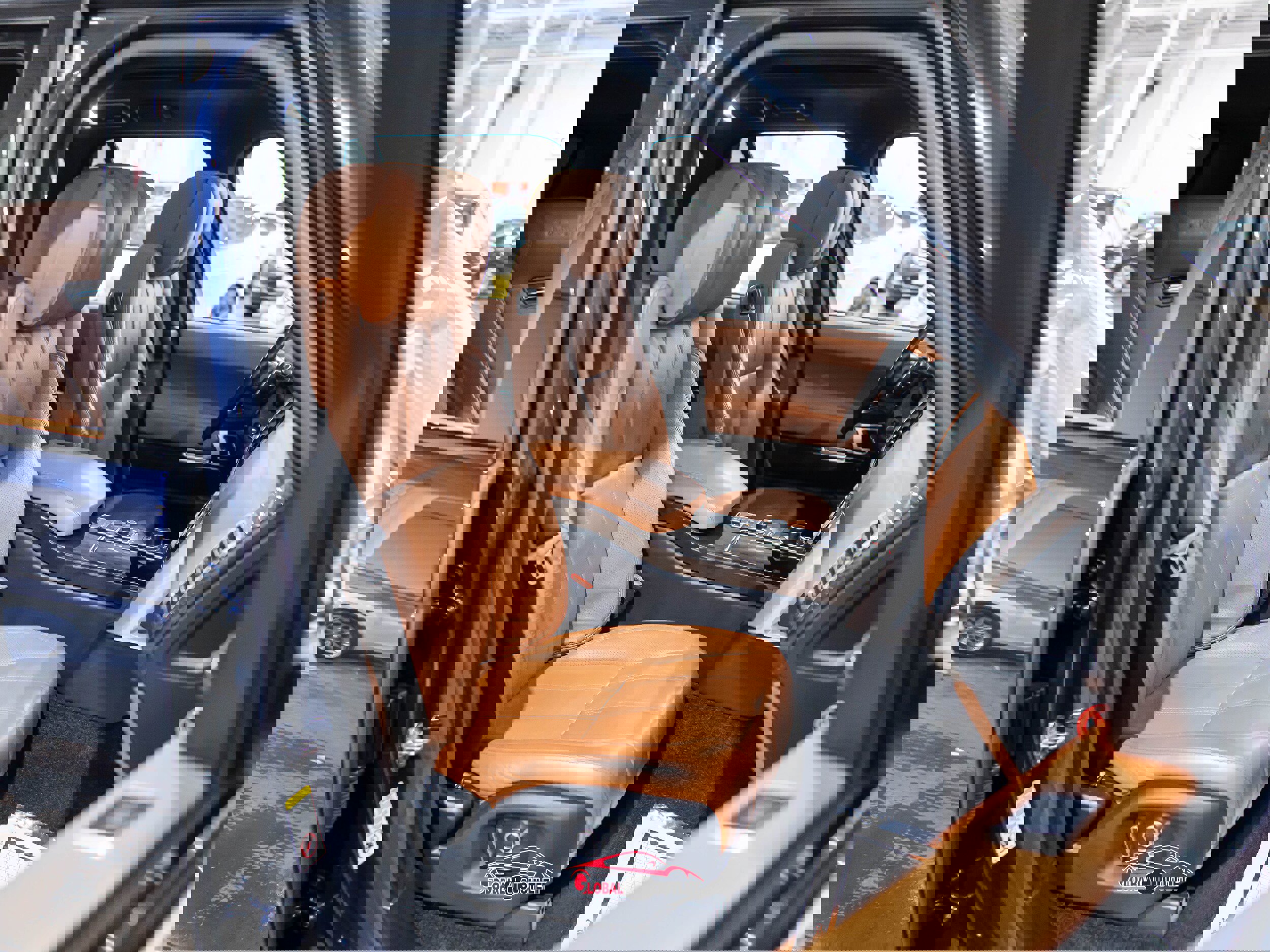 Used 2016 Land Rover Range Rover Autobiography image 15