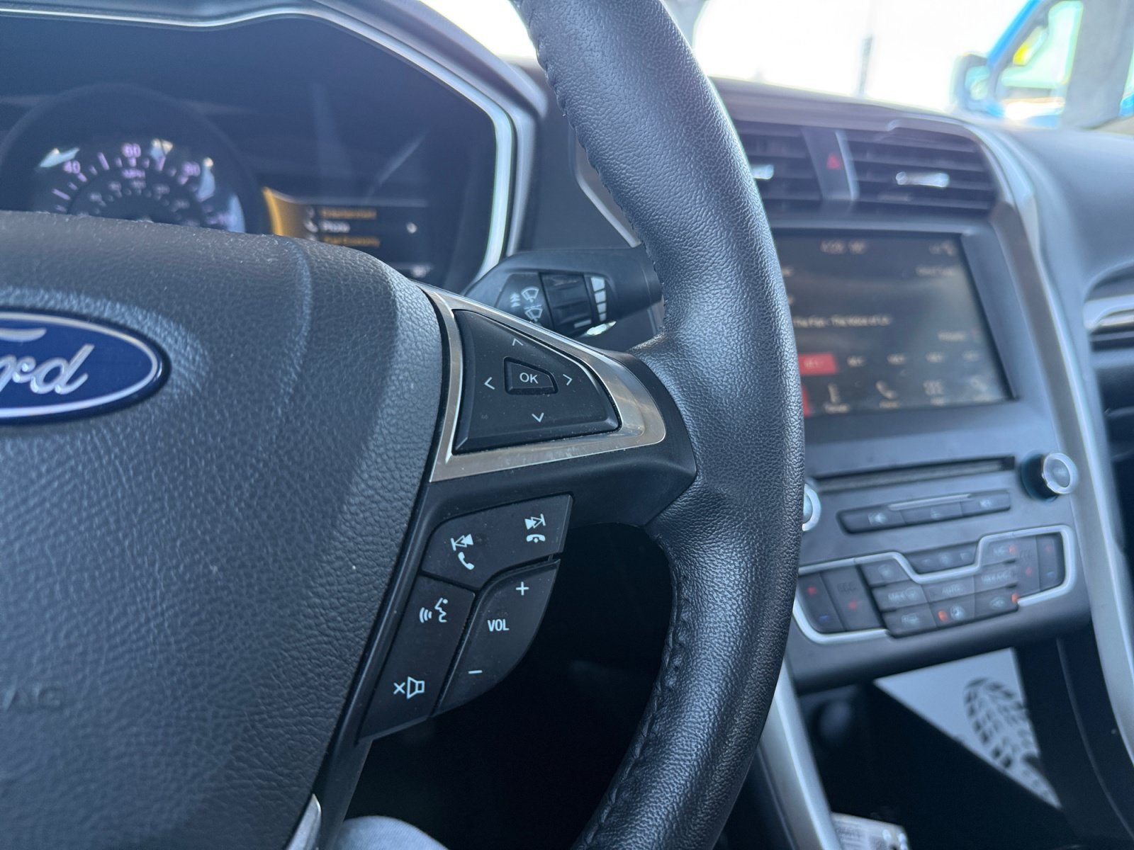 Used 2018 Ford Fusion Energi SE FWD image 14