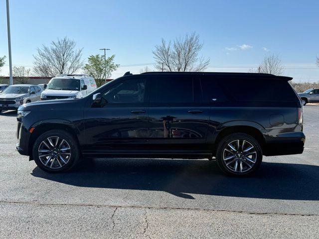 Used 2023 Cadillac Escalade ESV Sport w/ Touring Package AWD/4WD image 7