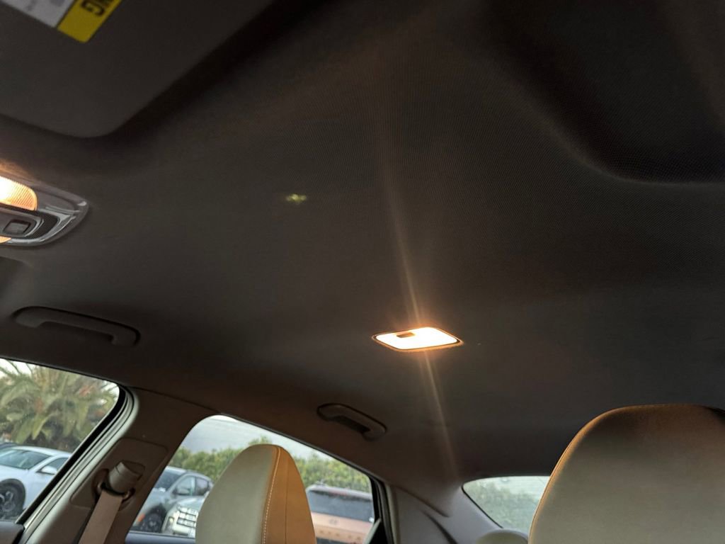 Used 2024 Hyundai Elantra SEL image 15