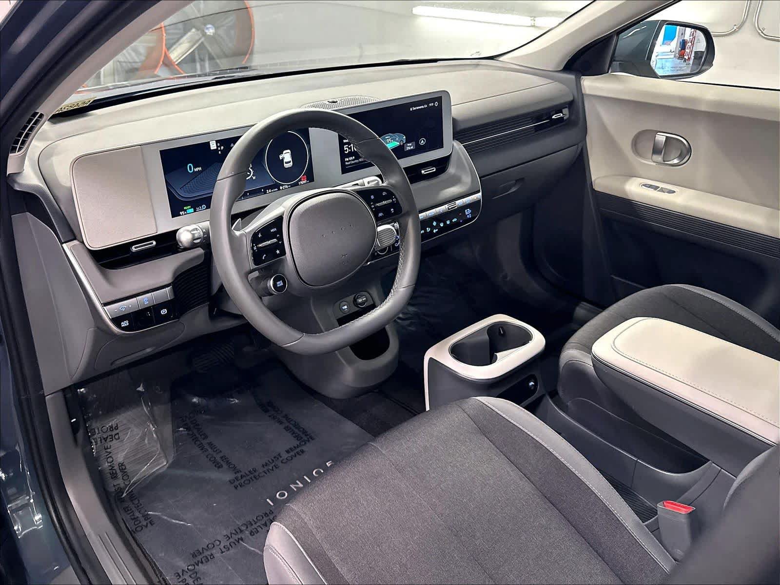 Used 2024 Hyundai Ioniq 5 SE RWD image 16