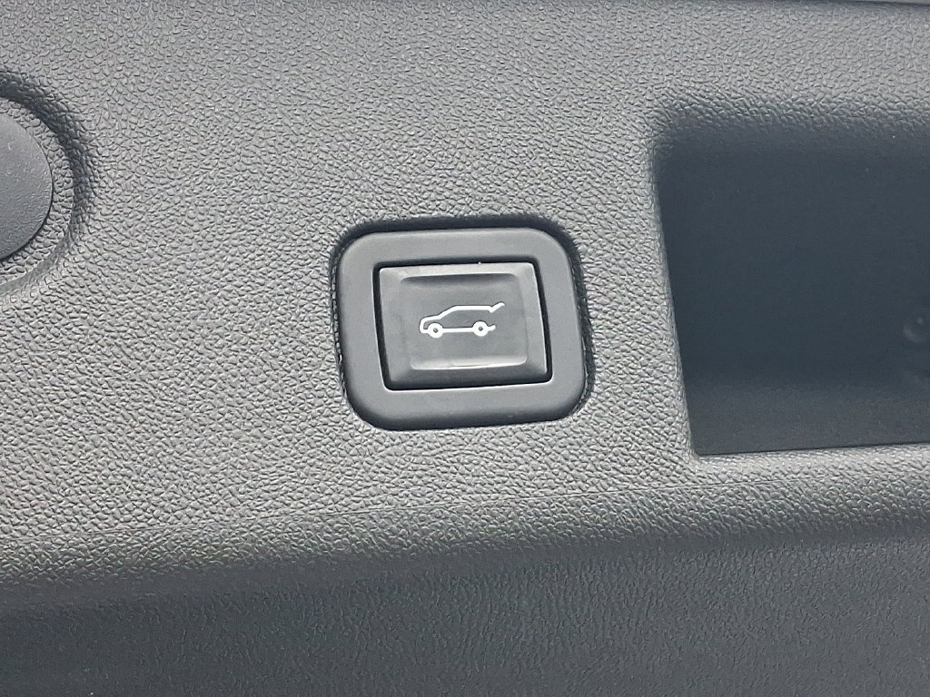 Certified 2021 Chevrolet Equinox LT FWD image 30