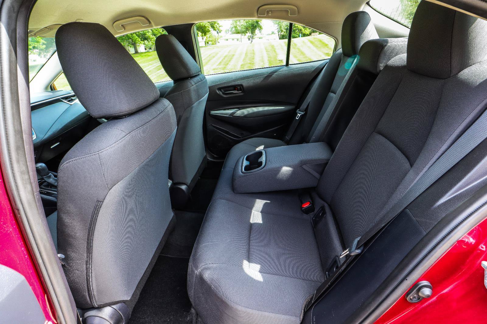 Used 2025 Toyota Corolla LE w/ LE Premium Package FWD image 38