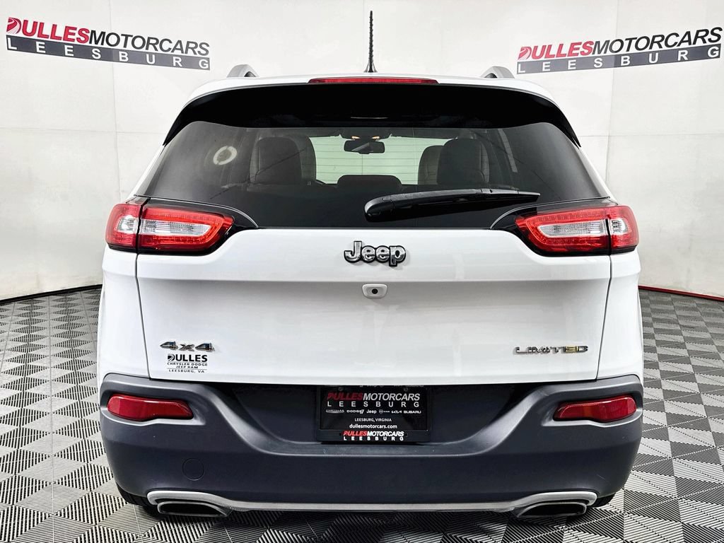 Used 2015 Jeep Cherokee Limited w/ Luxury Group AWD/4WD image 6