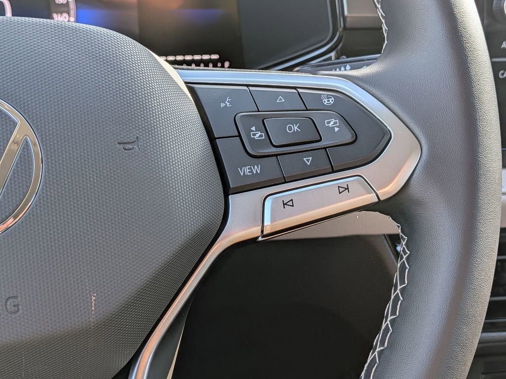 Used 2025 Volkswagen Taos S image 17