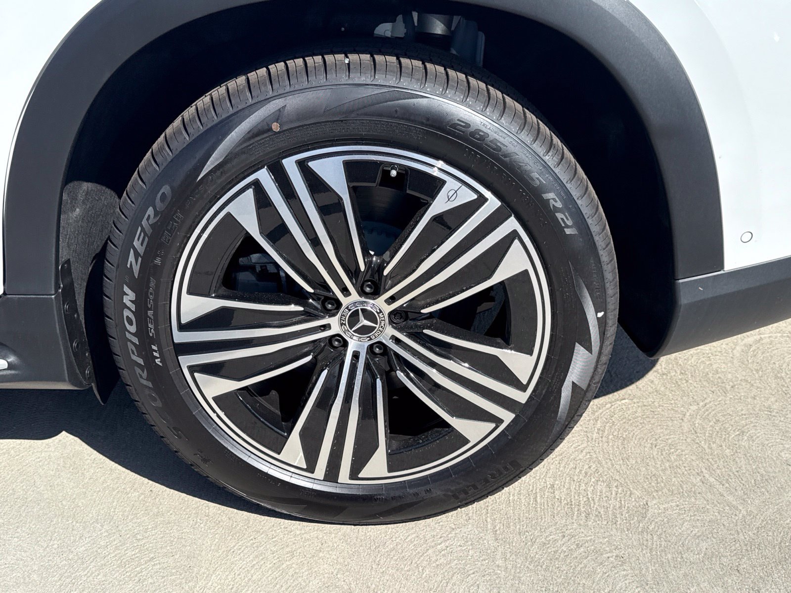 New 2027 Mercedes-Benz EQS 400 4MATIC SUV image 15