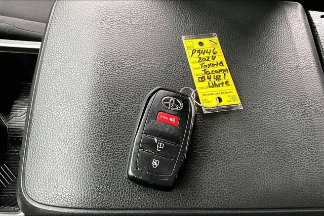 Used 2024 Toyota Tacoma TRD Off-Road AWD/4WD image 36