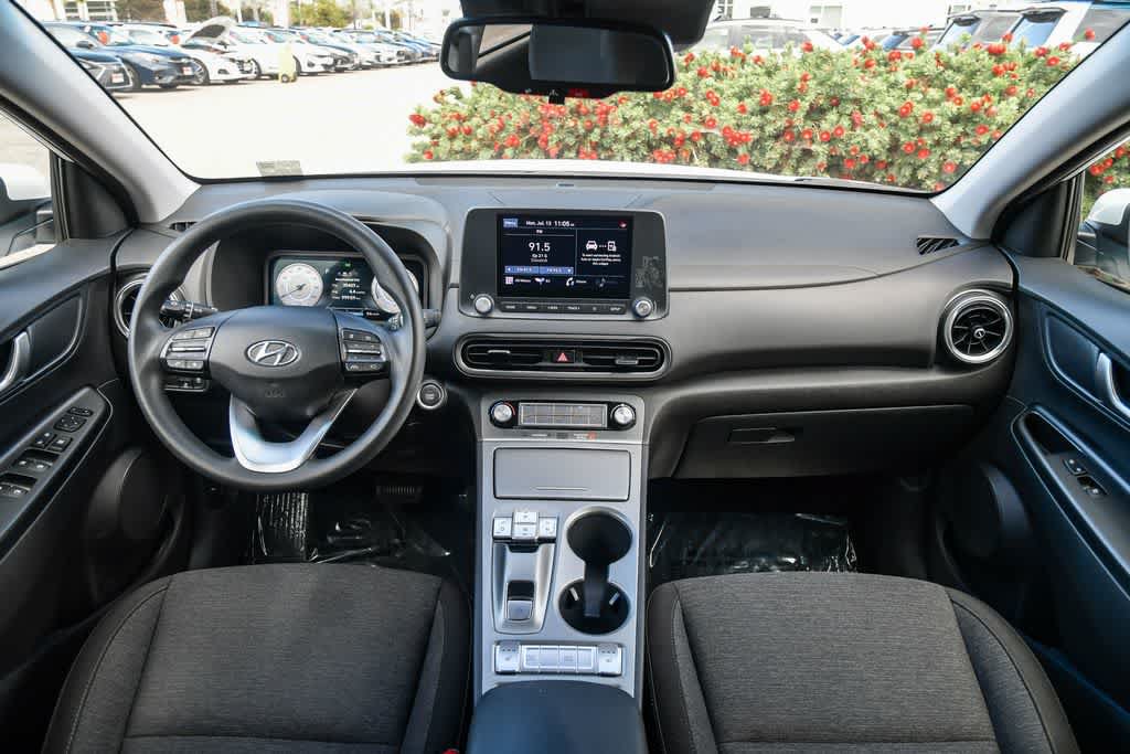 Used 2023 Hyundai Kona SE FWD image 14