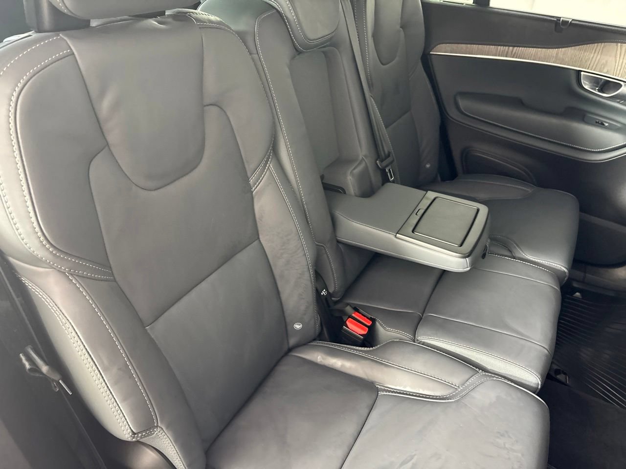 Used 2024 Volvo XC90 B6 Ultimate w/ Protection Package Premier AWD/4WD image 23