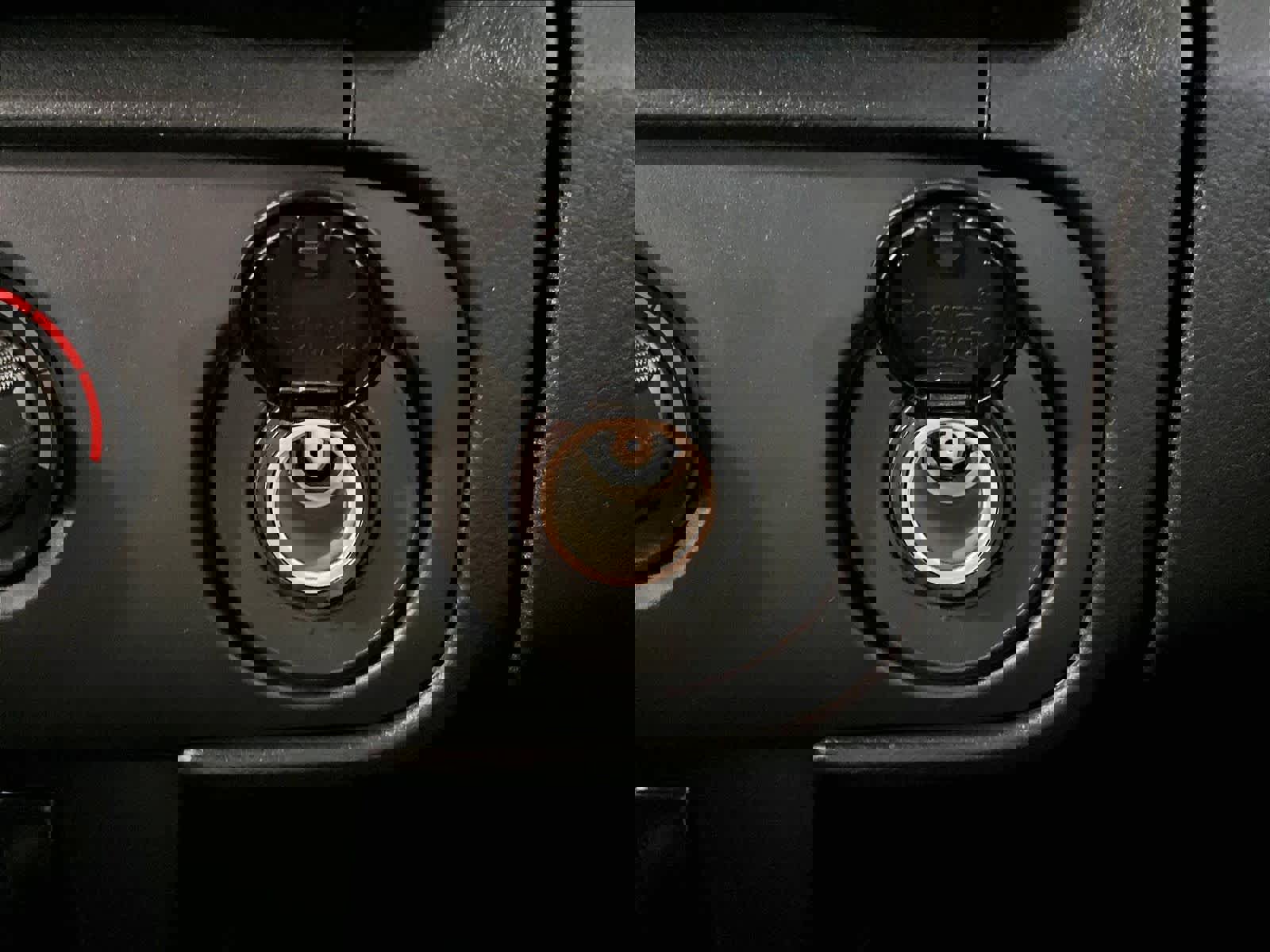 Used 2025 Nissan Frontier SV image 27